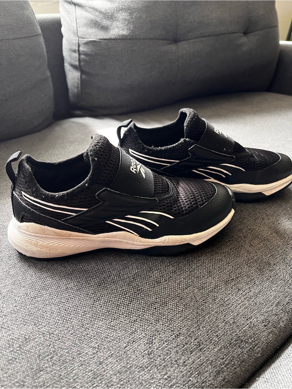 Reebok Little Kids Black Athletic Sneakers Size 13K Wide Elastic Band Slip-on